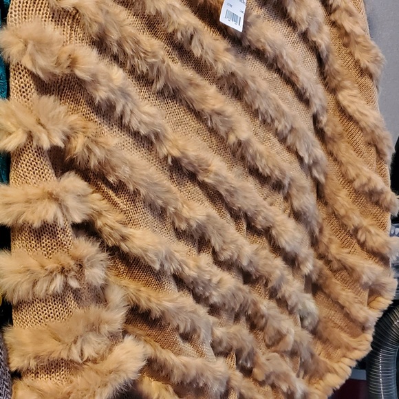 NWT vintage 100% LAPIN/Rabbit fur poncho camel S/M - Picture 2 of 5